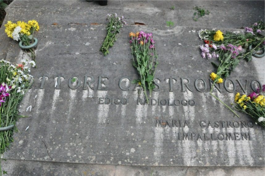 6-Ettore Castronovo's Tomb Particular.JPG